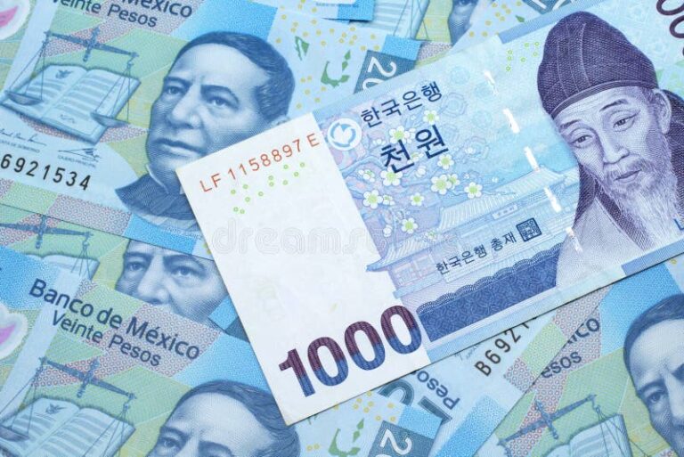 billetes won surcoreano y peso mexicano juntos