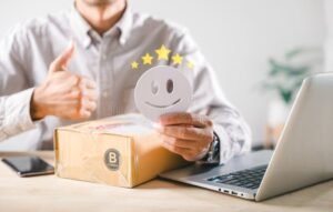 Cuáles Son Los Beneficios De Un Buen Servicio Al Cliente Para Mi Negocio 29 cliente satisfecho recibiendo atencion excelente