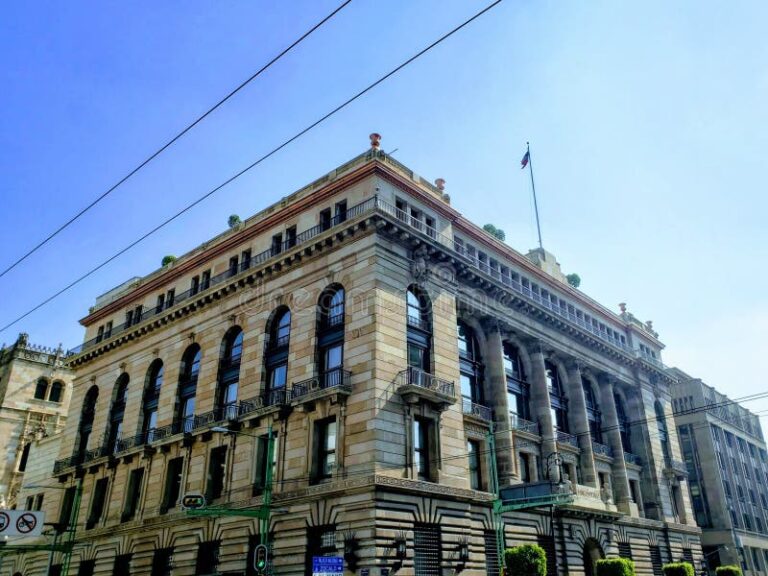 Qué relación tiene Meade con el Banco de México y sus funciones 2 edificio historico del banco de mexico exterior