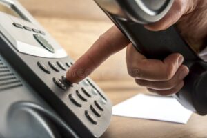 A qué número llamar para reportar una línea Telmex fallando 6 mano marcando numero en telefono fijo