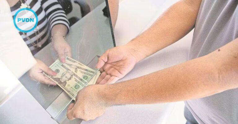 Quién le presta dinero a México y para qué lo utiliza el gobierno 2 manos entregando dinero a mexico gobierno